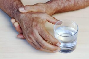 Read more about the article Different types of tremors caused by various conditions can be treated!